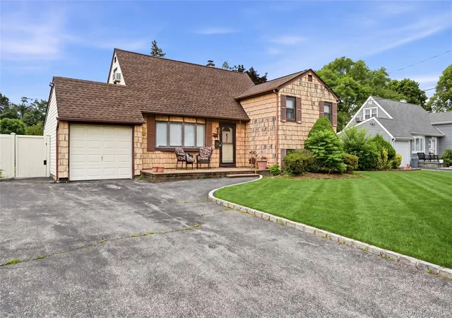 1st image of 1440 Lincoln Blvd, Islip, NY 11706 | MLS# 1023532