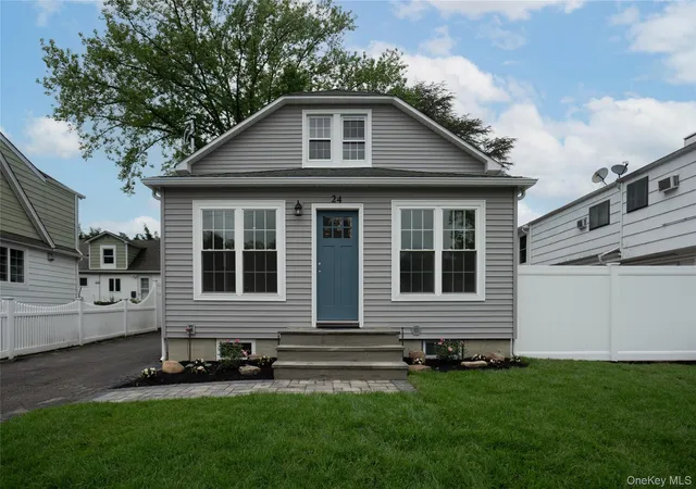 Homes for sale in Huntington, NY | 24 Nimitz St, Huntington, NY 11743 | MLS# 1023545