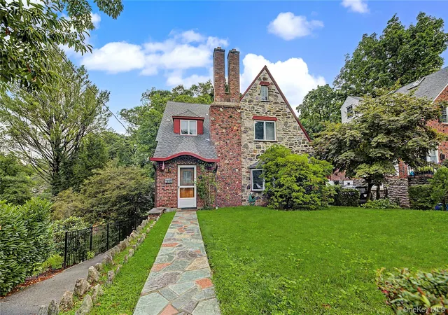 1st image of 37 Lansdowne Dr, Mamaroneck, NY 10538 | MLS# 1023567