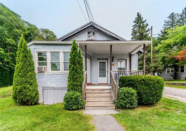 2nd image of 378 E Main St, Jefferson Valley, NY 10535 | MLS# 1023572