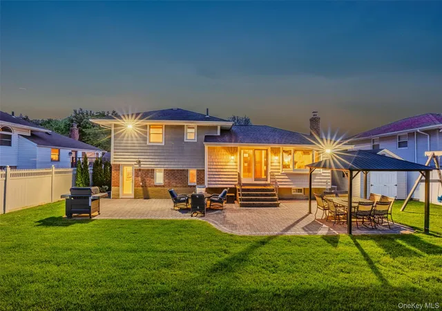 Photo 3 of Sale Pending at 27 Nottinghill Dr, Massapequa, NY 11758 | MLS# 1023578 | Listing updated on 2026-07-25