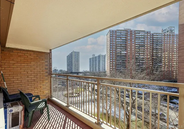 Homes for sale in New York, NY | 2925 W 5th Street, New York, NY 11224 | Houzeo