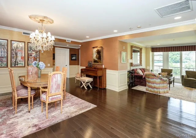 Photo 3 of Sale Pending at 100 Harborview Dr #301, North Hempstead, NY 11050 | MLS# 1023581 | Listing updated on 2026-08-25