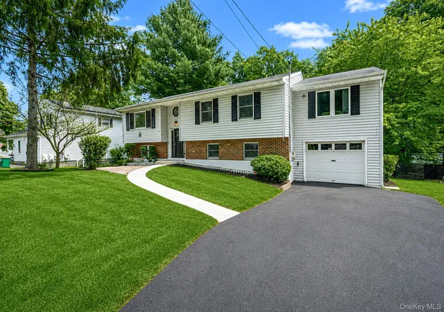 3rd image of 94 Crestwood Blvd, Poughkeepsie, NY 12603 | MLS# 1023590