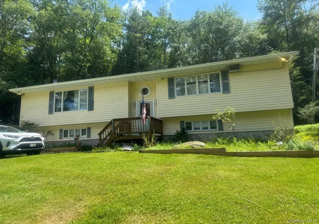 Homes for sale in Highland, NY | 60 Highland Lake Rd, Highland, NY 12732 | MLS# 1023594