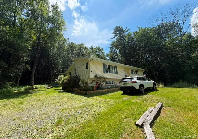 Homes for sale in Highland, NY | 60 Highland Lake Rd, Highland, NY 12732 | MLS# 1023594