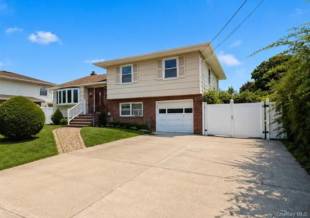 Photo 3 of Single family home for sale at 224 New Hyde Park Rd, Hempstead, NY 11010 | MLS# 1023622 | Listing updated on 2026-08-30