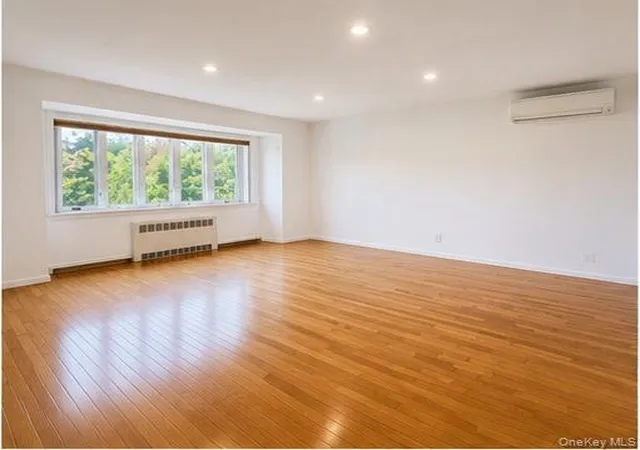 Photo 5 of Single family home for sale at 224 New Hyde Park Rd, Hempstead, NY 11010 | MLS# 1023622 | Listing updated on 2026-08-30