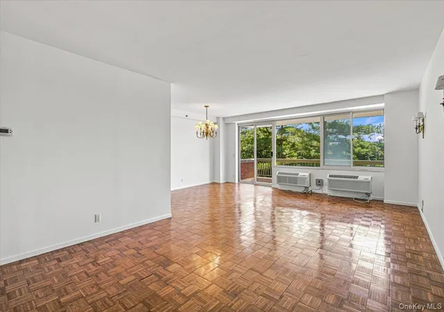 5th image of 100 Hilton Ave #417, Garden City, NY 11530 | MLS# 1023624