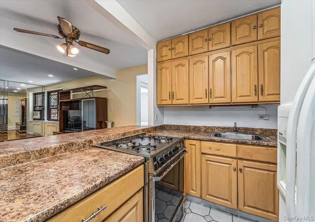 Photo 3 of Sale Pending at 213 08 73rd Avenue #4J, New York, NY 11364 | MLS# 1023630 | Listing updated on 2026-08-06