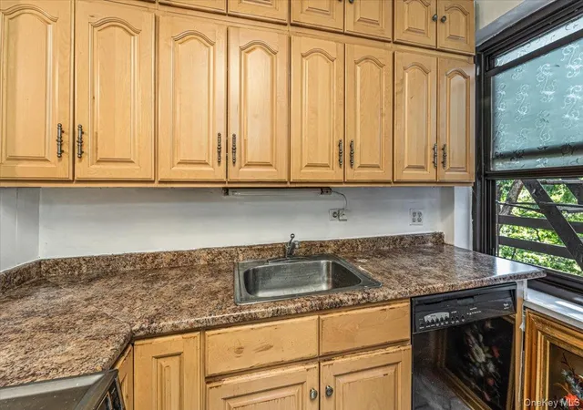 Listing Photo 4 - Condo for sale in building located at 213-08 73Rd Ave, Bayside, NY 11364 - Unit #4J
