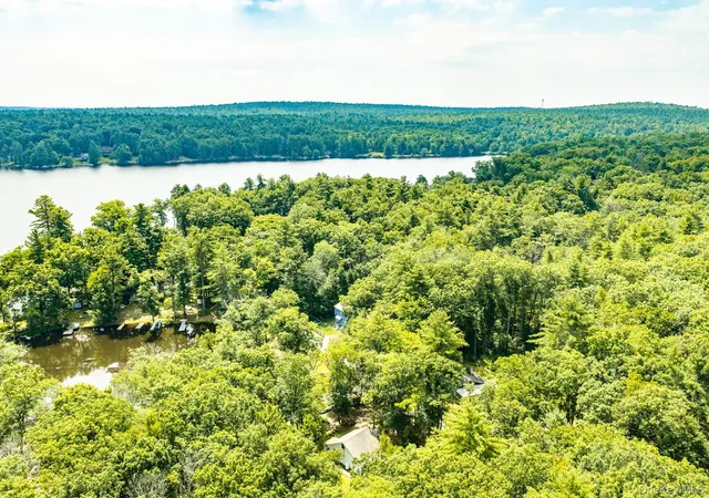 Photo 3 of Single family home for sale at 179 W Mohican Trl, Glen Spey, NY 12737 | MLS# 1023645 | Listing updated on 2026-07-20