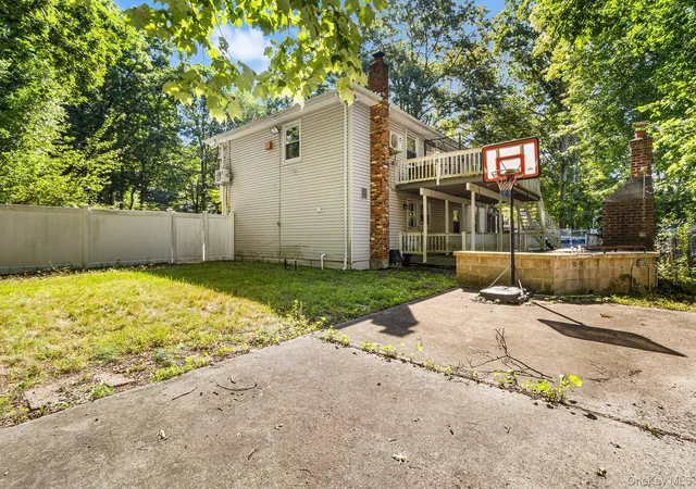 4th image of 16 Obermueller Dr, Melville, NY 11747 | MLS# 1023673