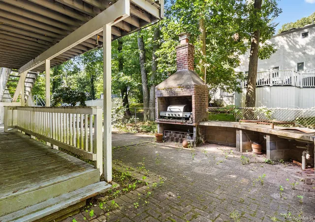 5th image of 16 Obermueller Dr, Melville, NY 11747 | MLS# 1023673