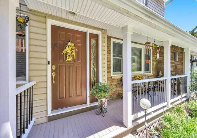 3rd image of 139 Wood Rd, Brookhaven, NY 11720 | MLS# 1023674