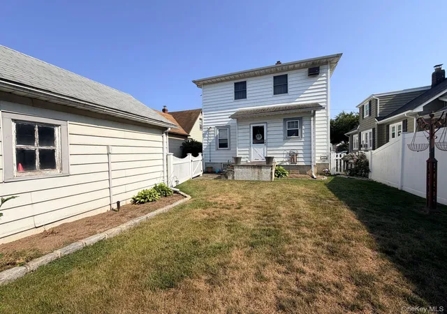 31st image of 2851 Wilson Ave, Hempstead, NY 11710 | MLS# 1023676