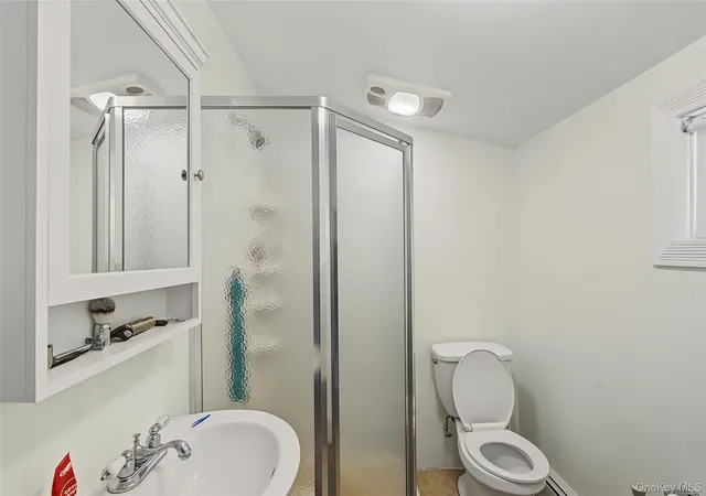 33rd image of 46 Oakland Ave, Central Islip, NY 11722 | MLS# 1023681