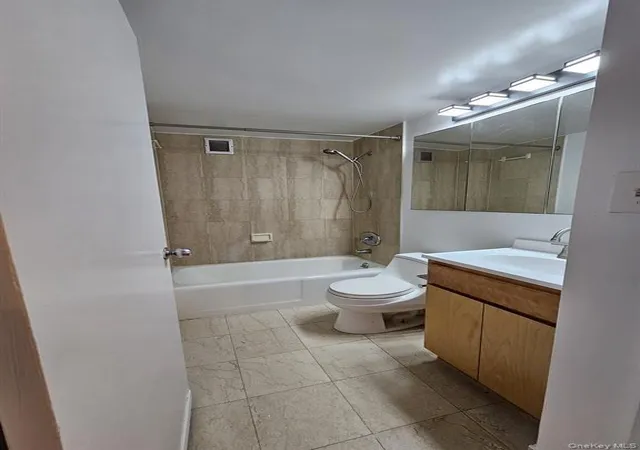 Homes for sale in New York, NY | 2287 Johnson Ave #14C, New York, NY 10463 | MLS# 1023684