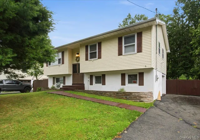 Photo 2 of Sale Pending at 184 Fulton St, Poughkeepsie, NY 12601 | MLS# 1023691 | Listing updated on 2026-08-23
