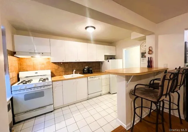 2nd image of 39 50 52nd St #1B, Woodside, NY 11377 | MLS# 1023693