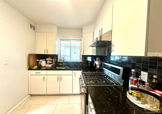 Photo 4 of Single family home for sale at 4744 199th Street, Flushing, NY 11358 | MLS# 1023708 | Listing updated on 2026-07-25