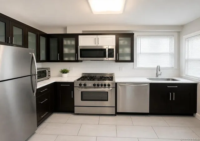 Homes for sale in White Plains, NY | 109 N Broadway, White Plains, NY 10603