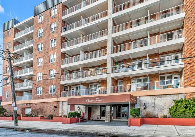 Homes for sale in Long Beach, NY | 55 Monroe Blvd #4E, Long Beach, NY 11561 | MLS# 1023715
