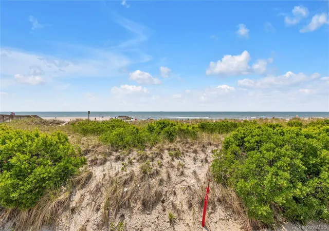 Homes for sale in Long Beach, NY | 55 Monroe Blvd #4E, Long Beach, NY 11561 | MLS# 1023715