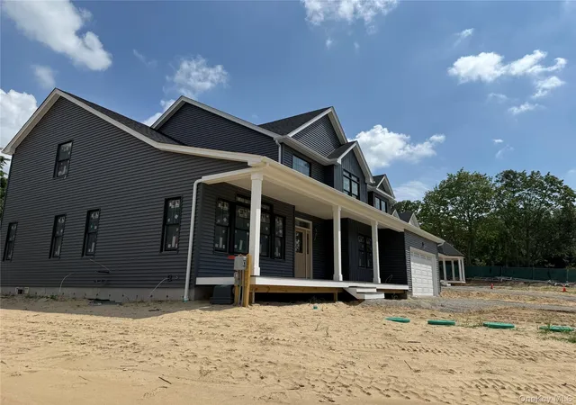 2nd image of 3 Greentree Ct, Northport, NY 11768 | MLS# 1023719