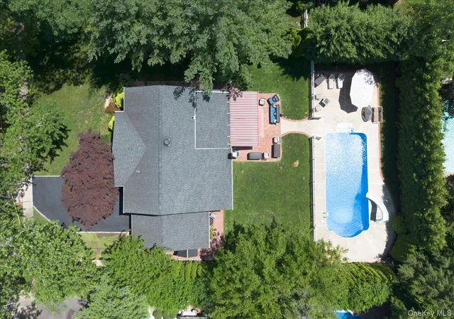 35th image of 98 Florida Ave, Smithtown, NY 11725 | MLS# 1023724