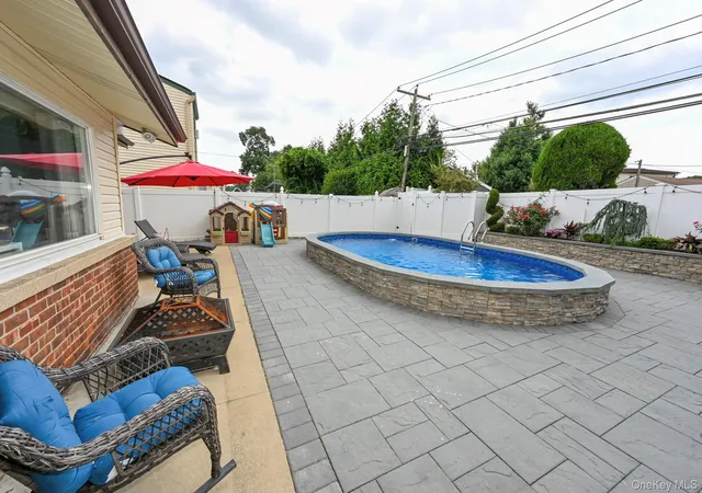 5th image of 1005 Ferngate Dr, Hempstead, NY 11010 | MLS# 1023727