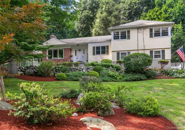 Photo 2 of Single family home for sale at 120 Cedar Dr E, Briarcliff Manor, NY 10510 | MLS# 1023729 | Listing updated on 2026-09-02