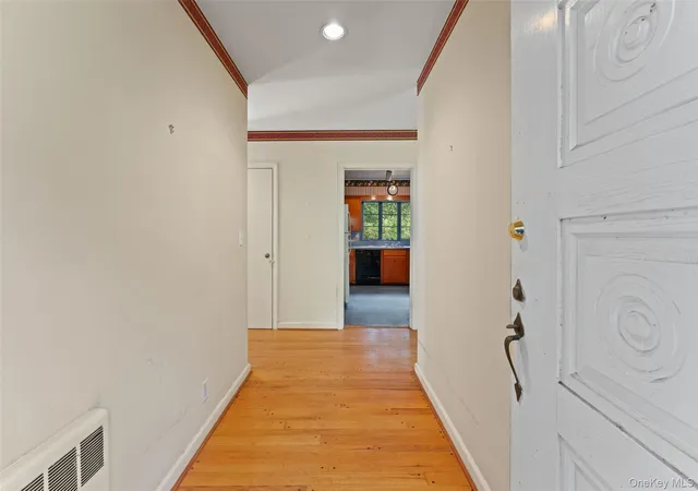 Photo 3 of Sale Pending at 418 Read Ave, Yonkers, NY 10707 | MLS# 1023742 | Listing updated on 2026-10-01