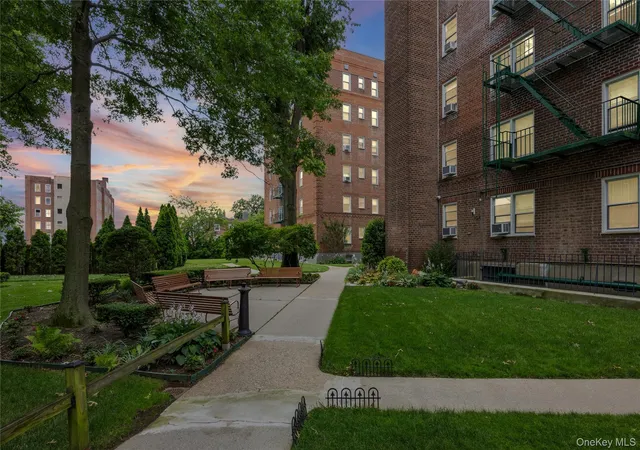4th image of 22 Mulford, Hempstead, NY 11550