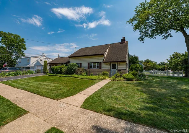 Photo 3 of Single family home for sale at 2052 Wilson Ln, Hempstead, NY 11554 | MLS# 1023768 | Listing updated on 2026-08-08