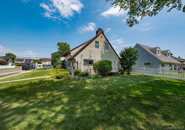 Photo 3 of Single family home for sale at 2052 Wilson Ln, Hempstead, NY 11554 | MLS# 1023768 | Listing updated on 2026-08-08