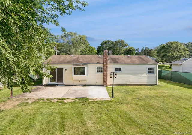 5th image of 98 Rose Pl, Brookhaven, NY 11784 | MLS# 1023771