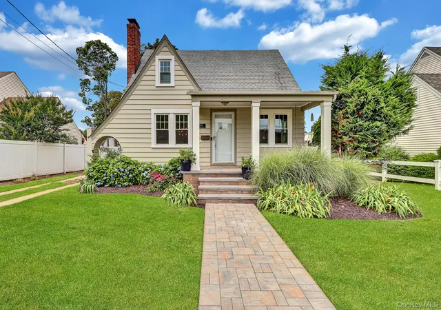 Photo 1 of Sale Pending at 475 Ashland Ave, Hempstead, NY 11510 | MLS# 1023776 | Listing updated on 2026-08-04