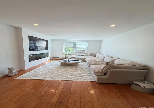 2nd image of 42 45 Kissena Blvd #6J, Flushing, NY 11355 | MLS# 1023782