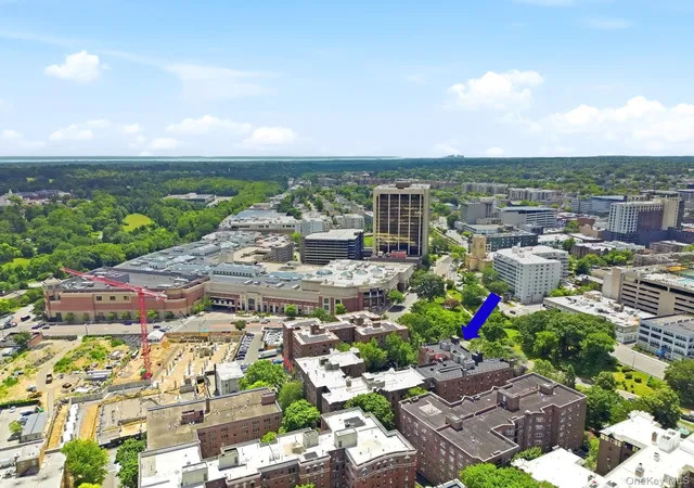 Listing Photo 2 - Condo for sale in building located at 1 Franklin Ave, White Plains, NY 10605 - Unit #5F