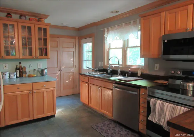 Homes for sale in New Windsor, NY | 703 Little Britain Rd, New Windsor, NY 12553 | MLS# 1023813