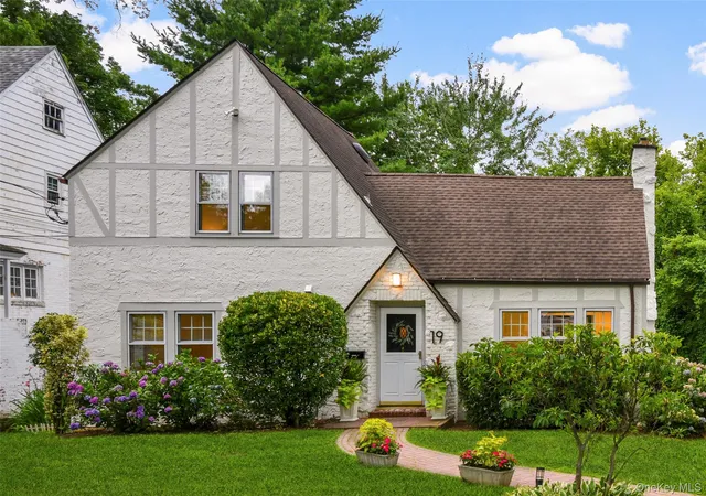 Photo 2 of Sale Pending at 19 Revere Rd, Mamaroneck, NY 10538 | MLS# 1023814 | Listing updated on 2026-08-22