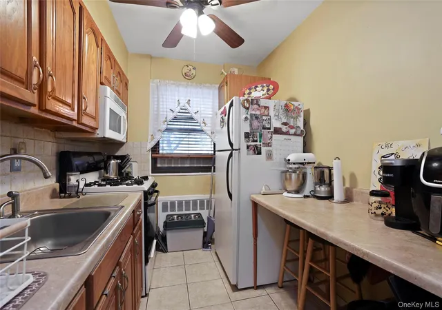 Listing Photo 5 - Condo for sale in building located at 155-45 81St St, New York, NY 11414 - Unit #18