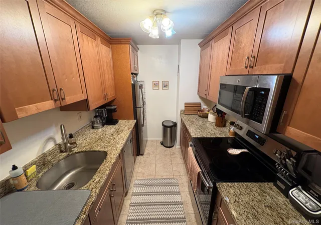 Homes for sale in Greenburgh, NY | 412 Benedict Ave #1E, Greenburgh, NY 10591 | MLS# 1023821