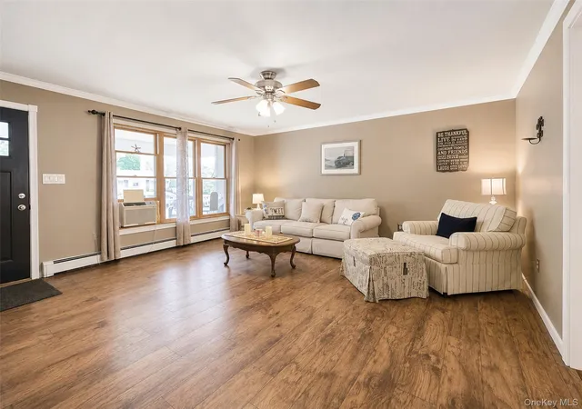 3rd image of 19 Evy Ct, Islip, NY 11782 | MLS# 1023822