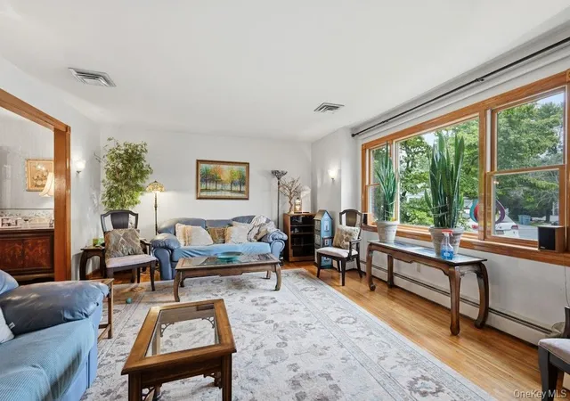 Homes for sale in Oyster Bay, NY | 23 Maryetta Ct, Oyster Bay, NY 11791 | MLS# 1023828