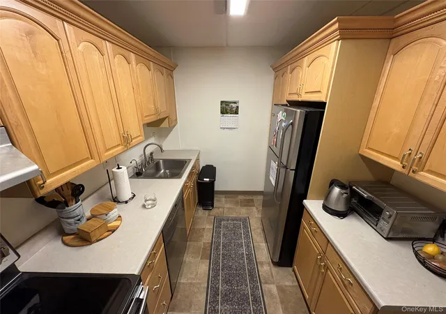Photo 2 of Condo for sale at 416 Benedict Ave #4A, Tarrytown, NY 10591 | MLS# 1023829 | Listing updated on 2026-07-15