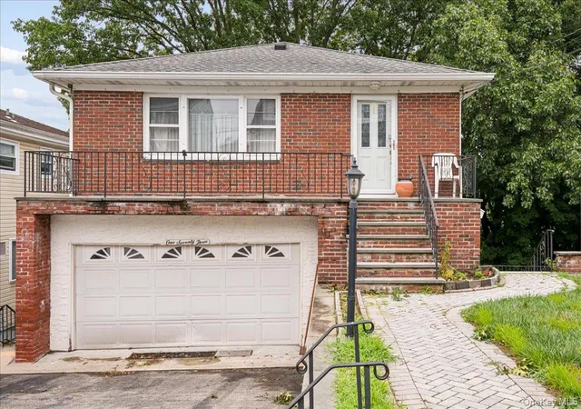 Homes for sale in Yonkers, NY | 173 Bennett Ave, Yonkers, NY 10701 | MLS# 1023830