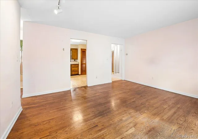Listing Photo 5 - Condo for sale in building located at 173 Bennett Ave, Yonkers, NY 10701