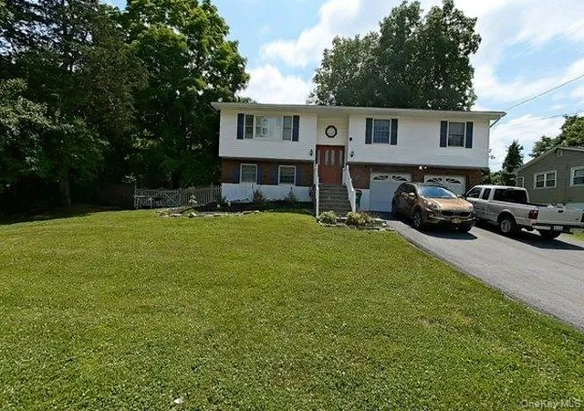 Homes for sale in Poughkeepsie (town), NY | 5 Colette Dr, Poughkeepsie (town), NY 12601 | MLS# 1023856